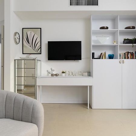 Quiet Hideaway & Terrace Near Beach By Feelhome Tel Aviv Esterno foto