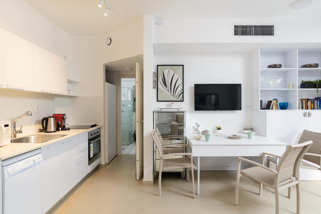 Quiet Hideaway & Terrace Near Beach By Feelhome Tel Aviv Esterno foto