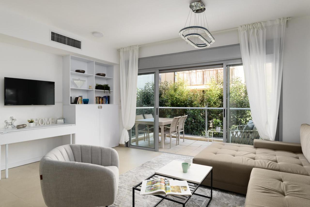 Quiet Hideaway & Terrace Near Beach By Feelhome Tel Aviv Esterno foto